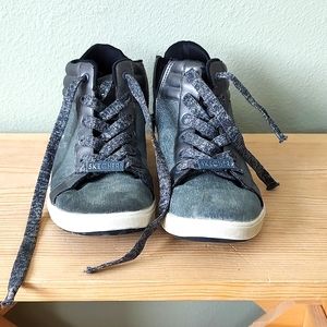 Skechers sparkle sneakers